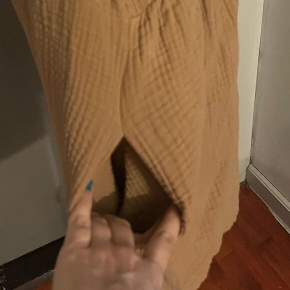 Ces Femme Women's Caramel Woven Romper. Size Medium. - Picture 5 of 9